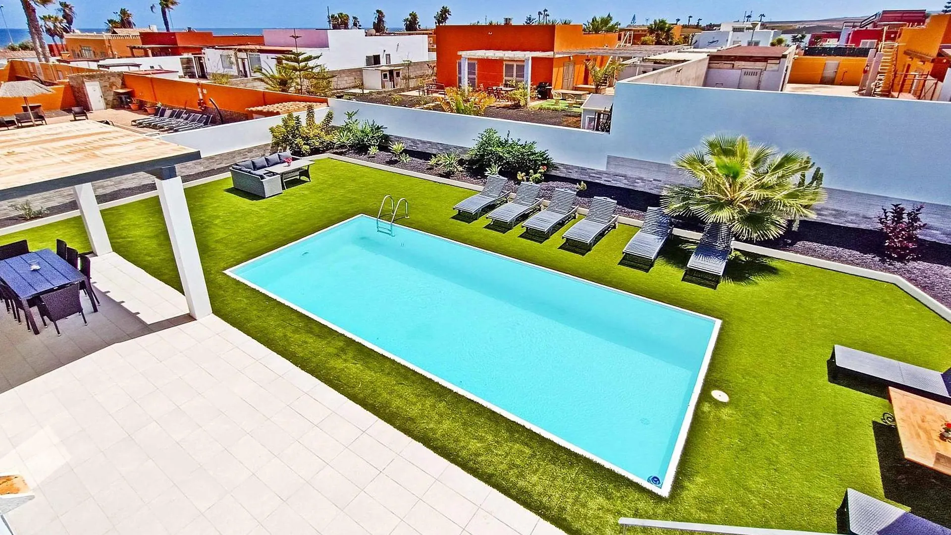 Villa Max Antigua  Spain